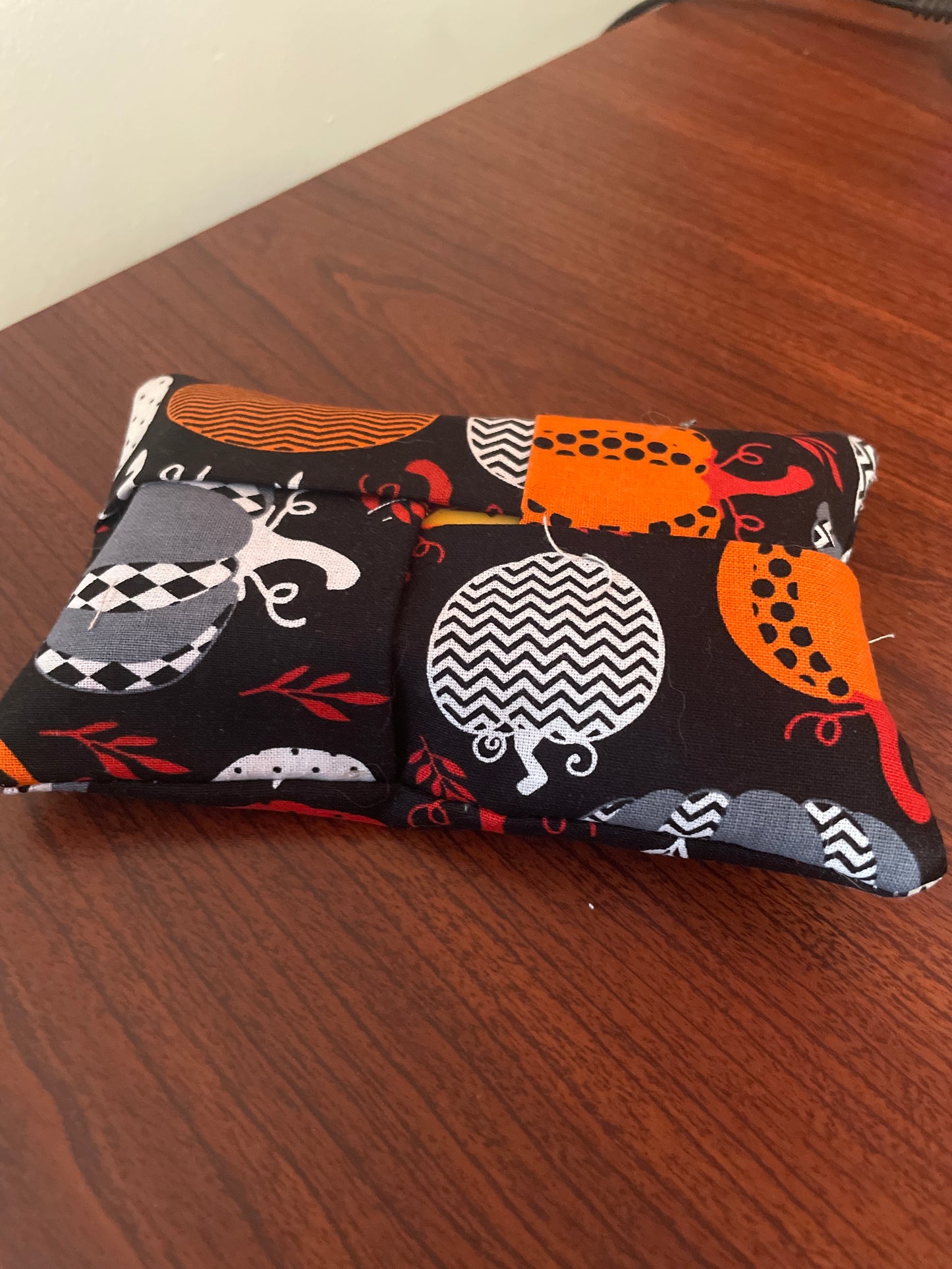 Tissue Holder