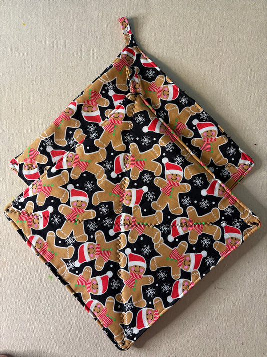 Gingerbread men quilted holders
