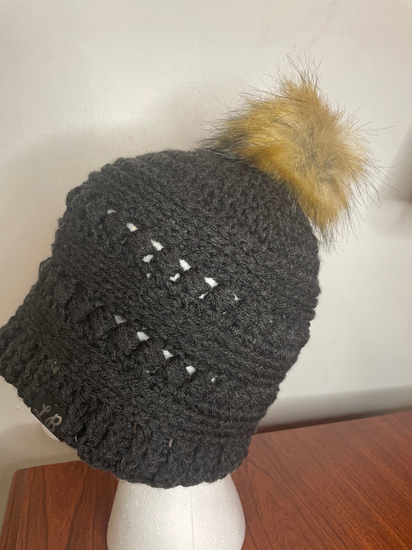 Ladies Medium Winter Hat