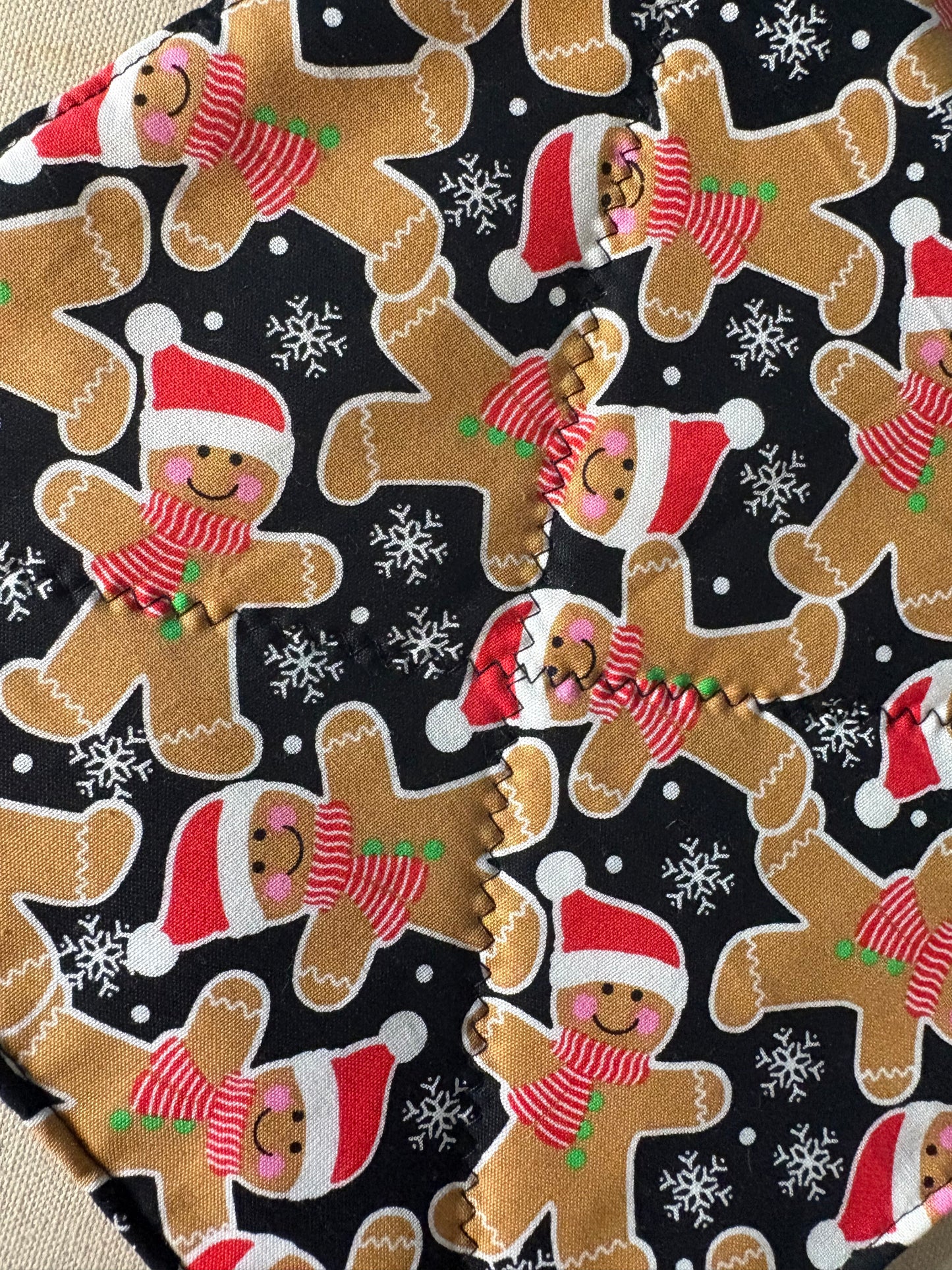 Gingerbread men quilted holders